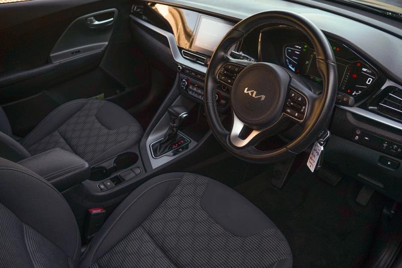 2021 Kia Niro Hybrid LX