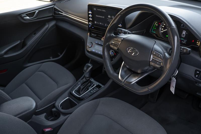 2022 Hyundai IONIQ Hybrid