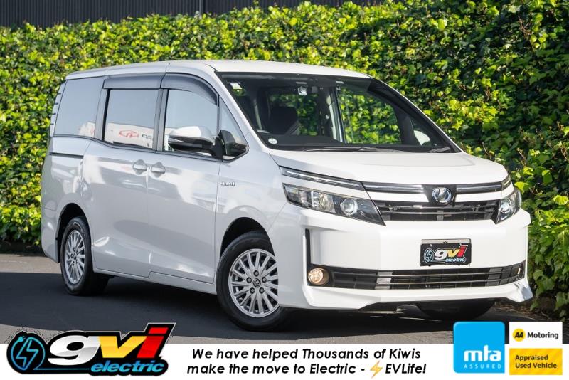 2015 Toyota Voxy X Hybrid / Noah X
