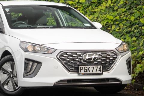 2022 Hyundai Ioniq II Hybrid - Thumbnail