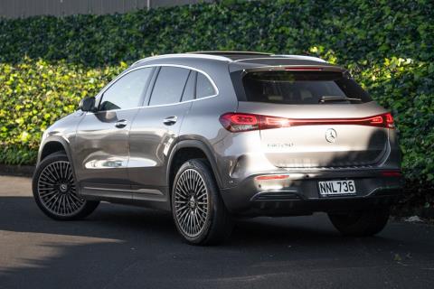 2021 Mercedes-Benz EQA 250 AMG Line - Thumbnail