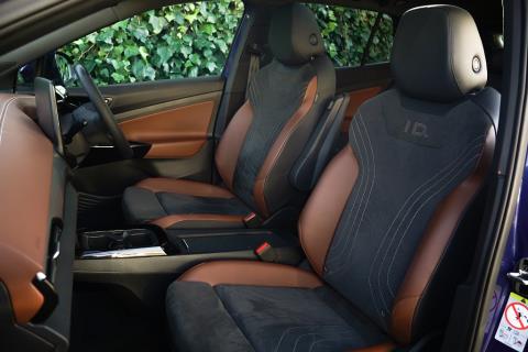 2023 Volkswagen ID.4 Pro 62kWh - Thumbnail