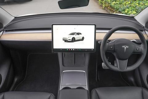 2022 Tesla Model Y RWD 60kWh - Thumbnail