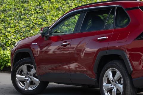 2019 Toyota RAV4 Hybrid 4WD - Thumbnail