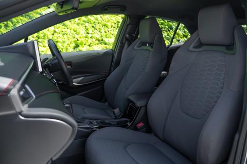 2018 Toyota Corolla Hybrid /  Auris - Thumbnail
