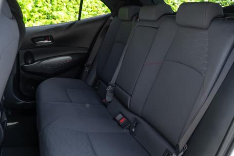 2018 Toyota Corolla Hybrid /  Auris - Thumbnail