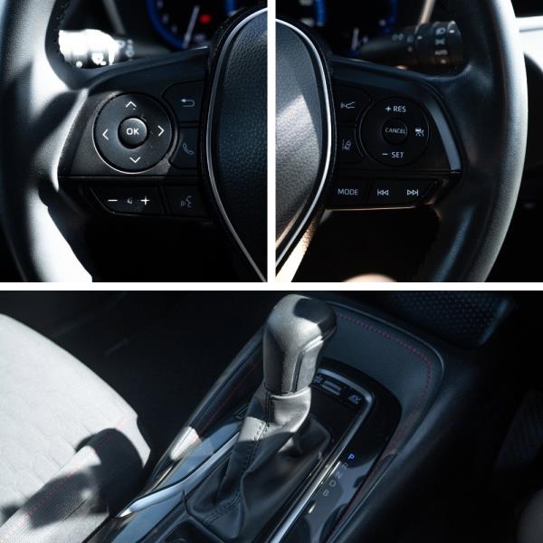 2018 Toyota Corolla Hybrid /  Auris