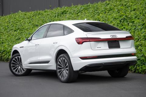 2022 Audi e-tron Sportback 4WD - Thumbnail