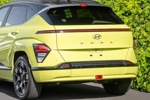 2023 Hyundai Kona Lounge 64kWh - Thumbnail