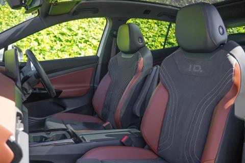 2023 Volkswagen ID.4 Pro 82kWh - Thumbnail