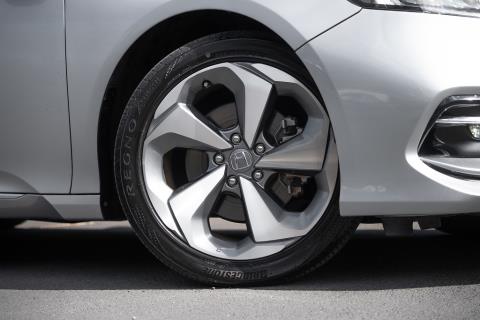 2020 Honda Accord EX Hybrid - Thumbnail