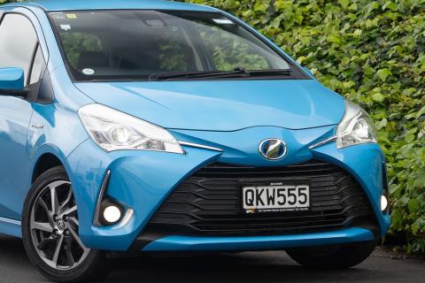 2017 Toyota Vitz Hybrid / Yaris Sport - Thumbnail