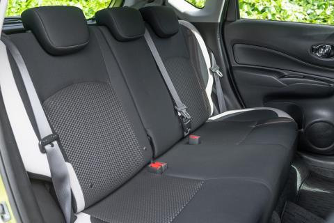 2018 Nissan Note e-Power X - Thumbnail