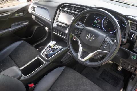 2016 Honda Shuttle X Hybrid - Thumbnail