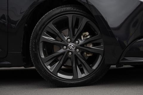 2020 Toyota Corolla Touring Wagon - Thumbnail