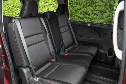2019 Nissan Serena S-Hybrid - Thumbnail