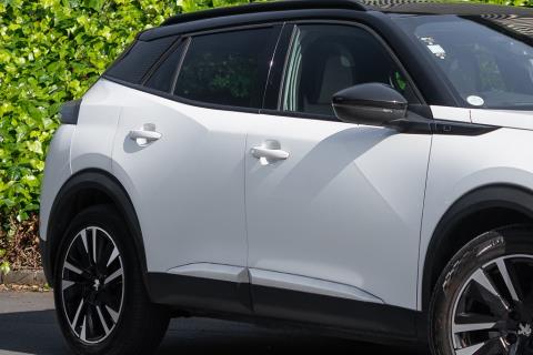 2021 Peugeot e-2008 GT-Line Electric - Thumbnail